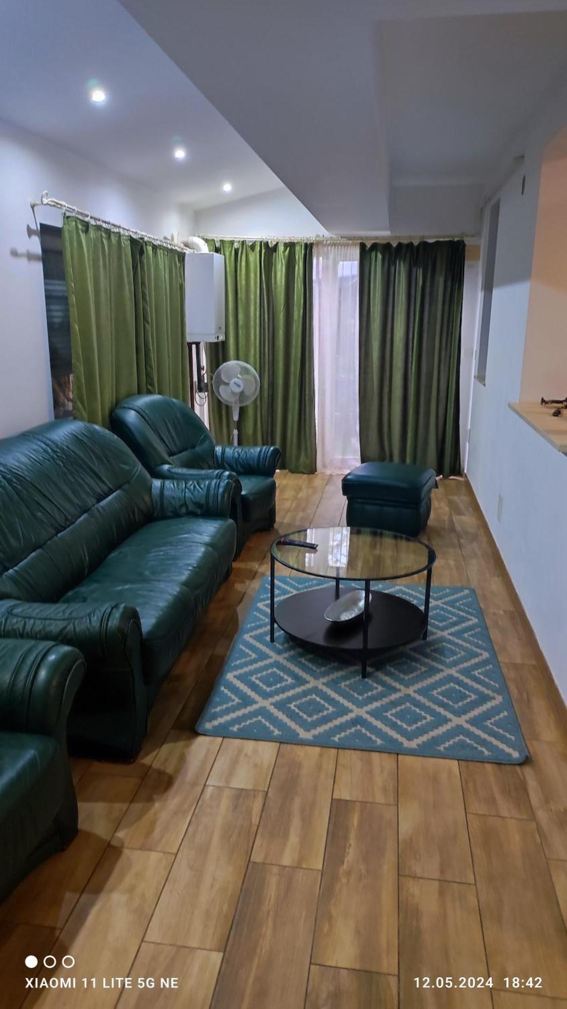 Apartament Lenus'K Apartman Bukarest Kültér fotó