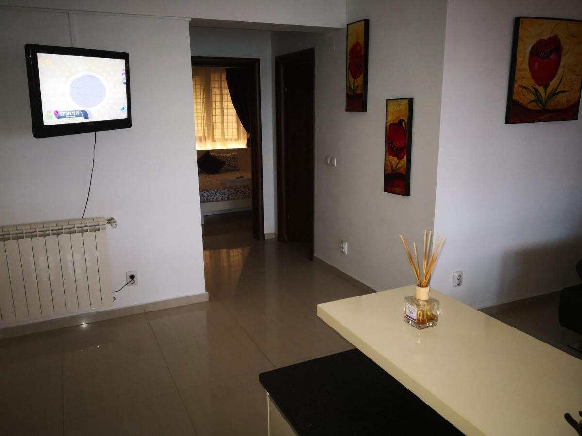Apartament Lenus'K Apartman Bukarest Kültér fotó