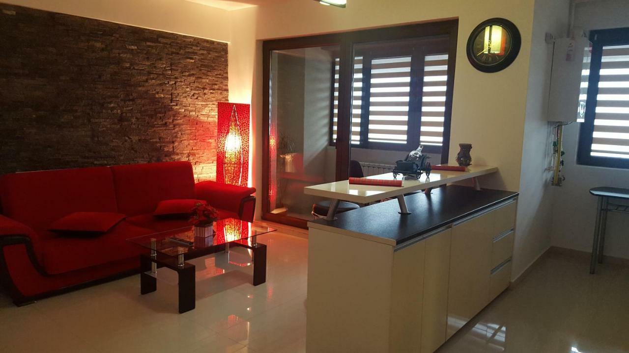 Apartament Lenus'K Apartman Bukarest Kültér fotó